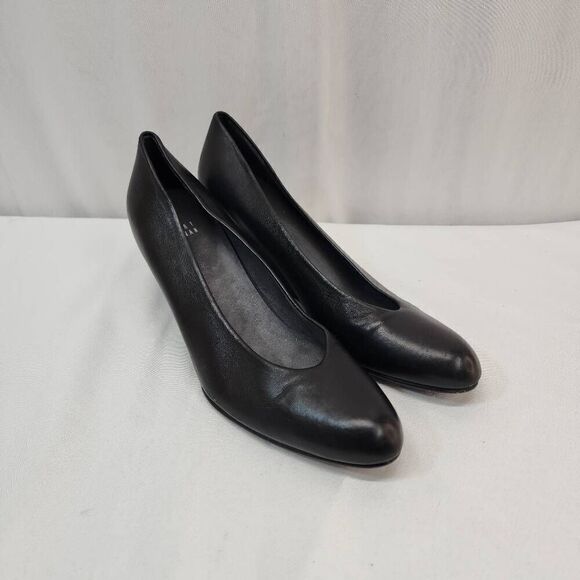 Stuart Weitzman Size 8 Black Leather Women's Wedge Slip On Almond Toe Heel Pumps - Picture 1 of 10